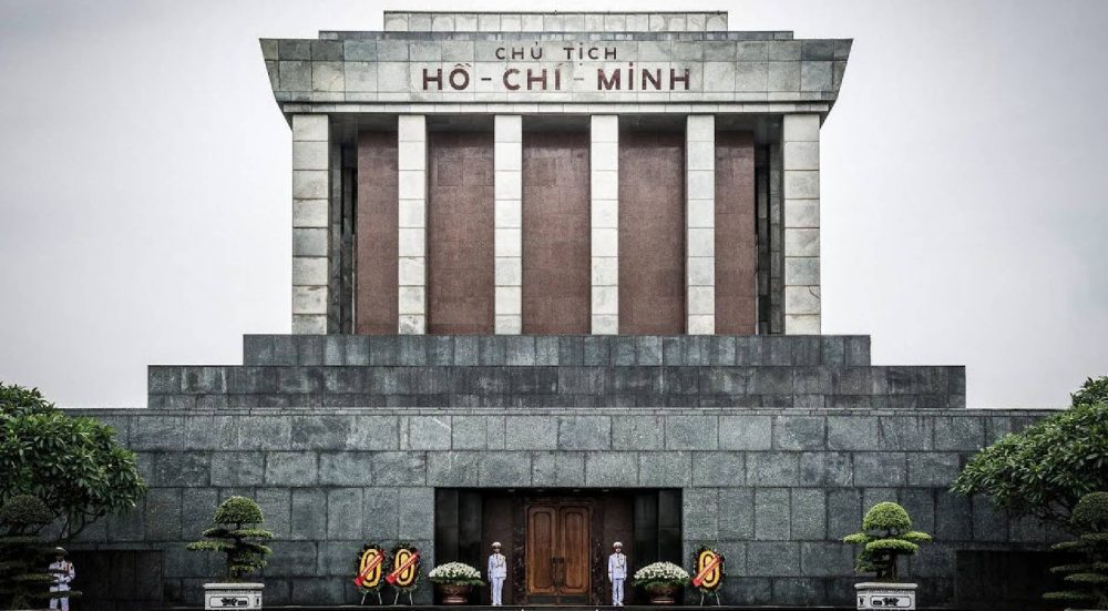Ho-Chi-Minh-Mausoleum-02