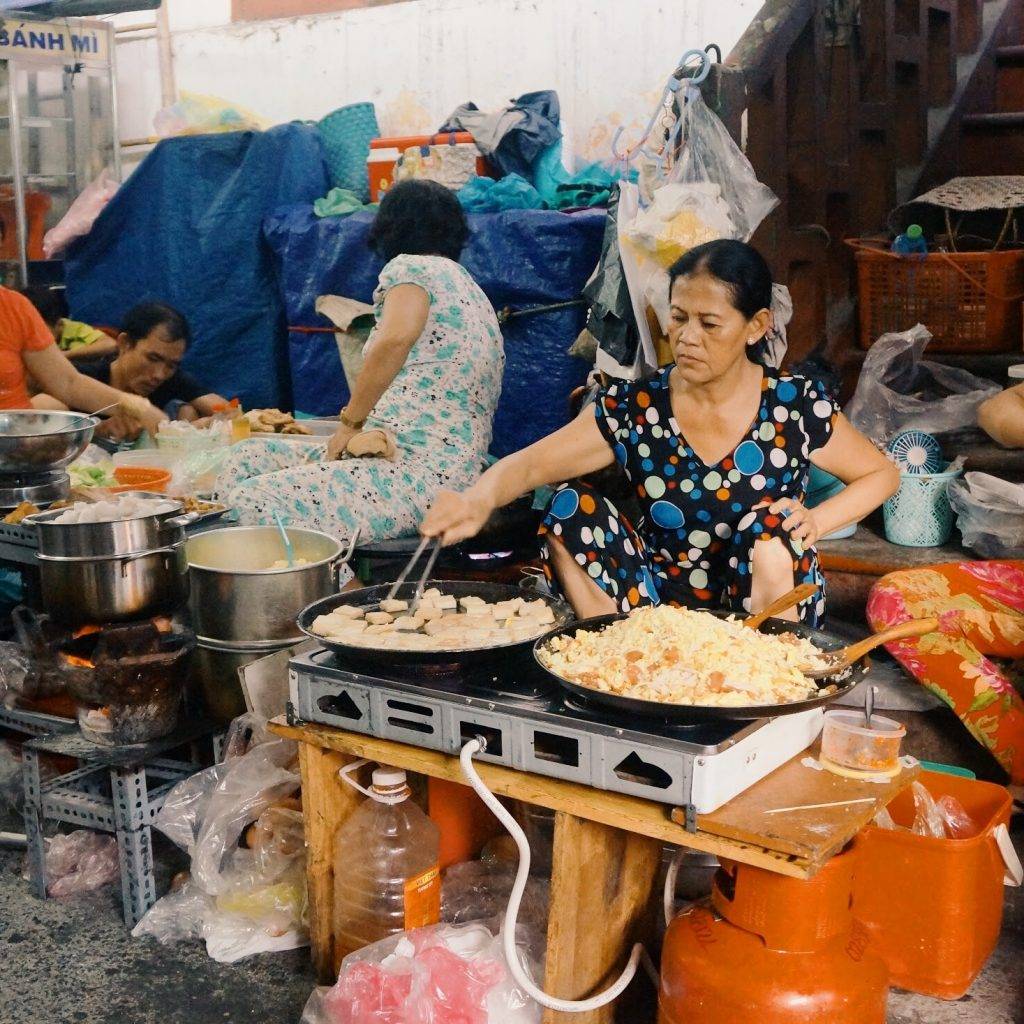 5-BEST-CULINARY-STREETS-IN-SAIGON004