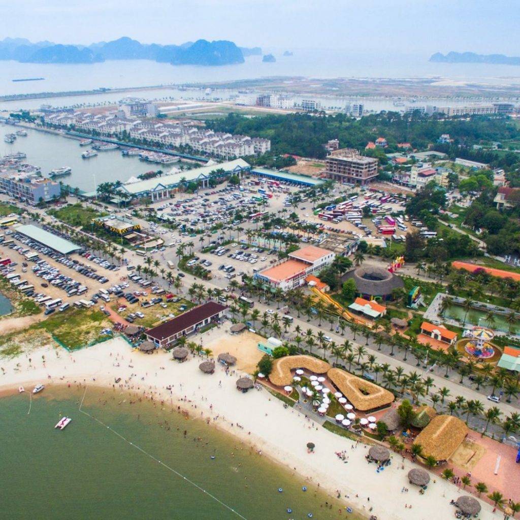 7-MOST-ATTRACTIVE-SPOTS-IN-HA-LONG-BAY5