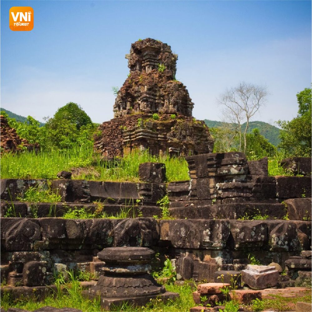 A FULL LIST OF UNESCO RECOGNIZED HERITAGES IN VIETNAM   A FULL LIST OF UNESCO RECOGNIZED HERITAGES IN VIETNAM 31 