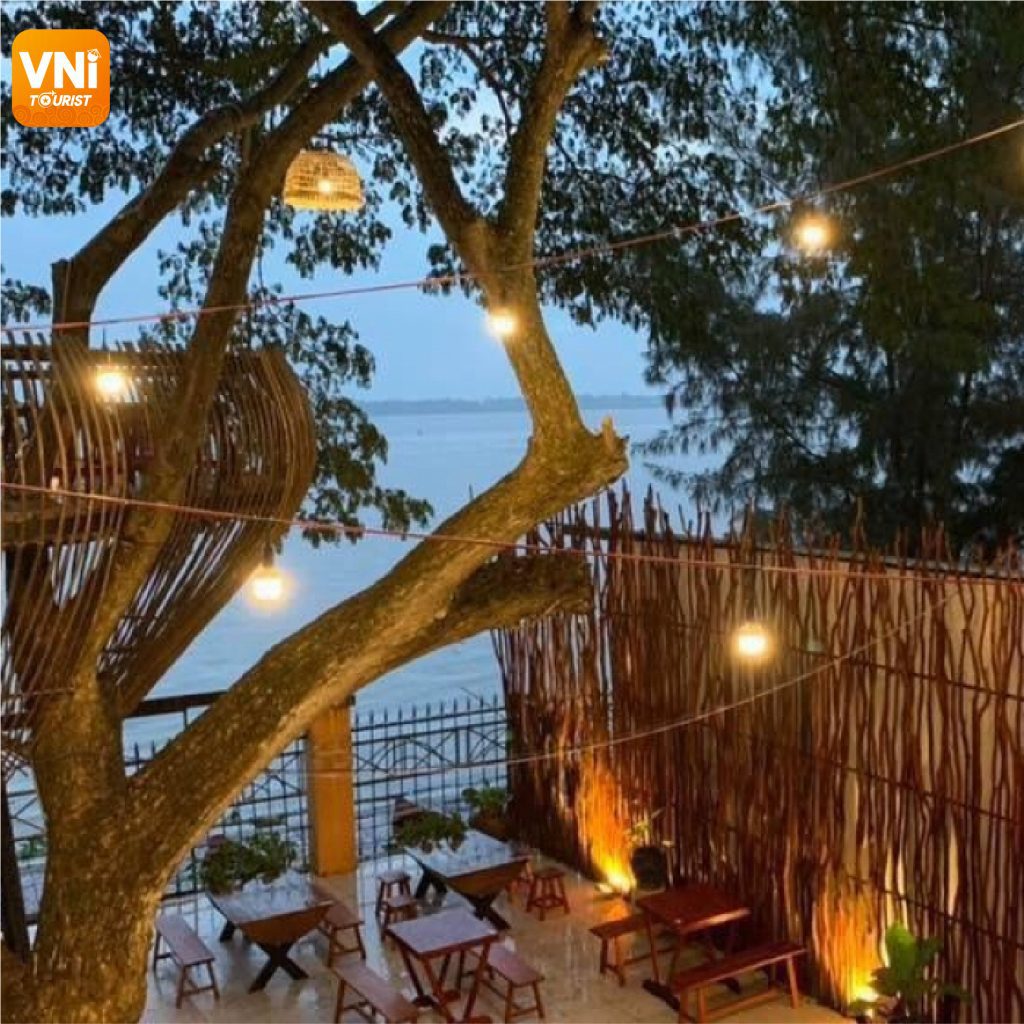 THE-SPECIAL-CAFÉ-ON-THE-TREE-IN-CAN-THO-14