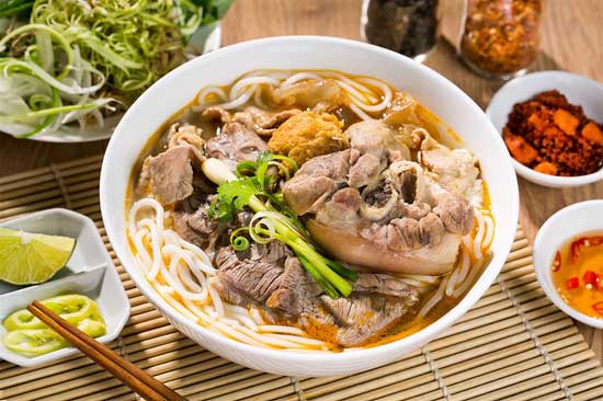 food-hue-viet-nam-01