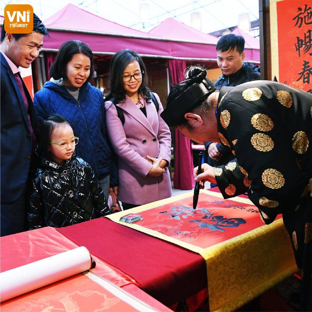 TEMPLE-OF-LITERATURE-&-NATIONAL-UNIVERSITY-0