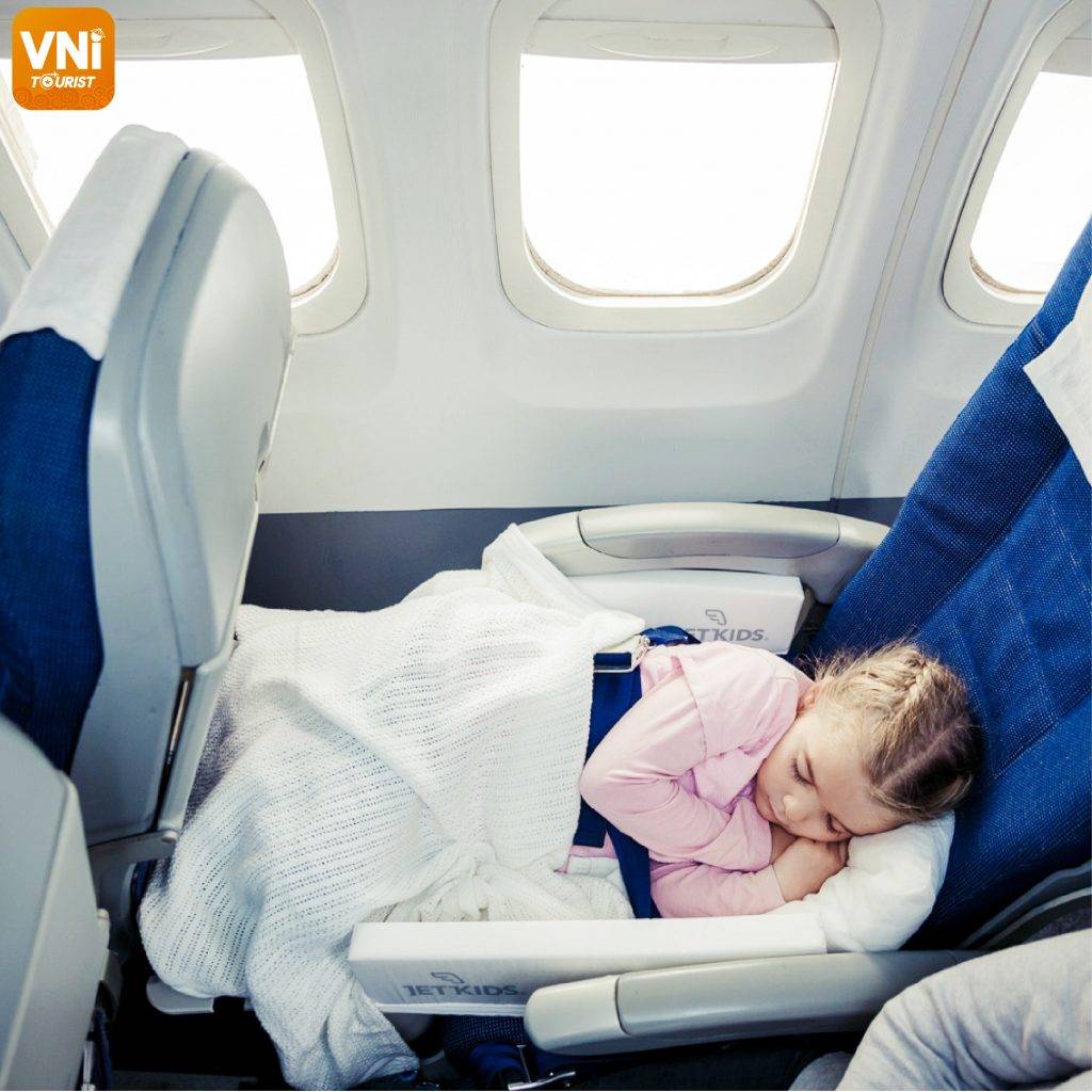 TRAVELING-WITH-CHILDREN-01