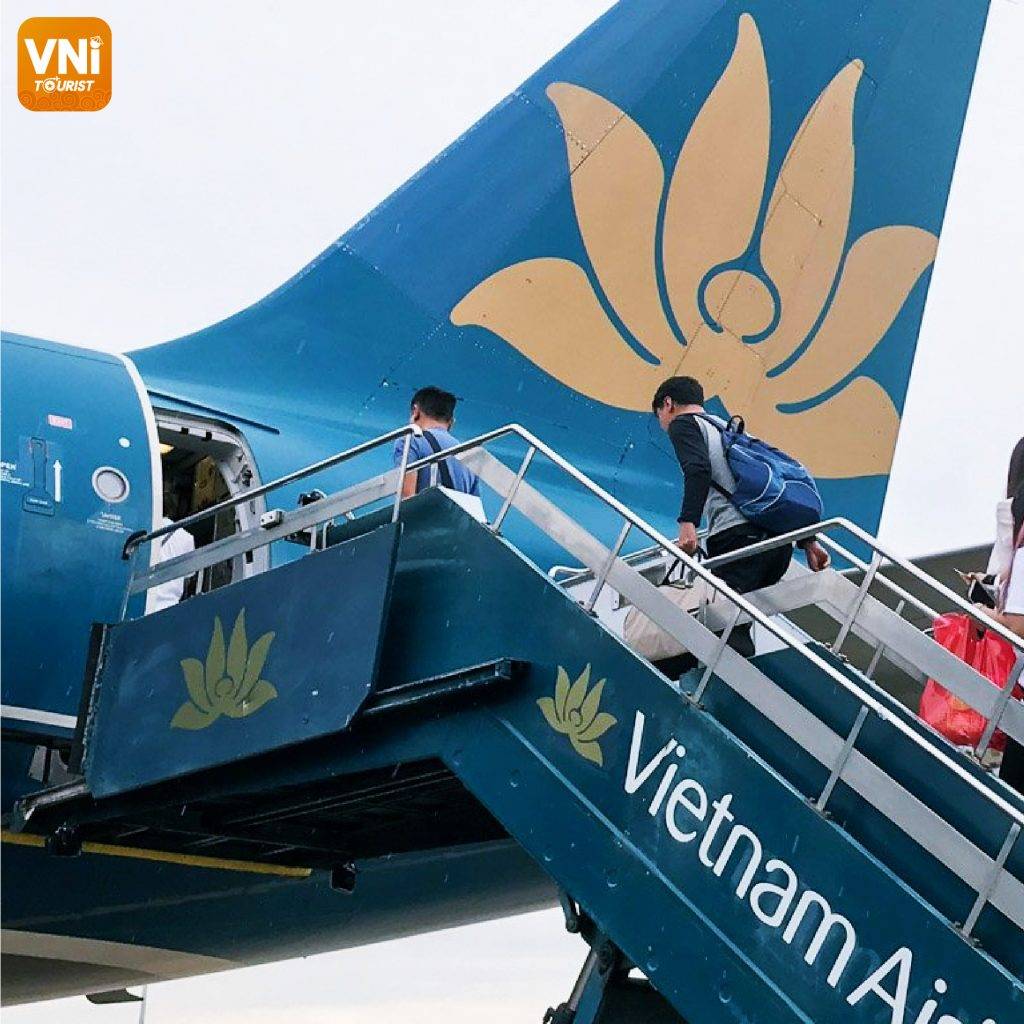 WHY-DO-PASSENGERS-HAVE-TO-BOARD-A-PLANE-ON-THE-LEFT-023