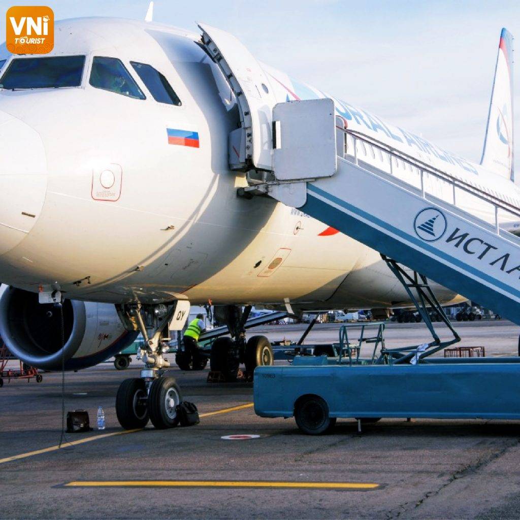 WHY-DO-PASSENGERS-HAVE-TO-BOARD-A-PLANE-ON-THE-LEFT-04