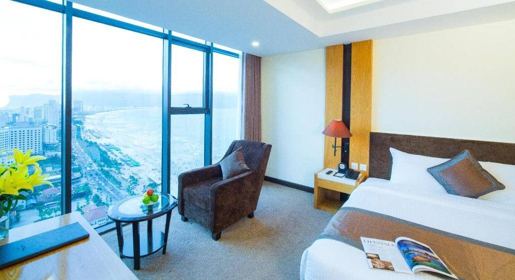 LUXURY-HOTELS-IN-DANANG-02