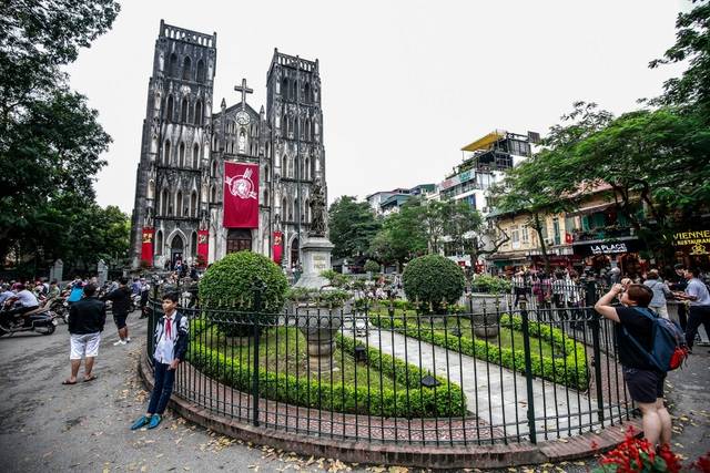 HANOI-CATHEDRAL-02