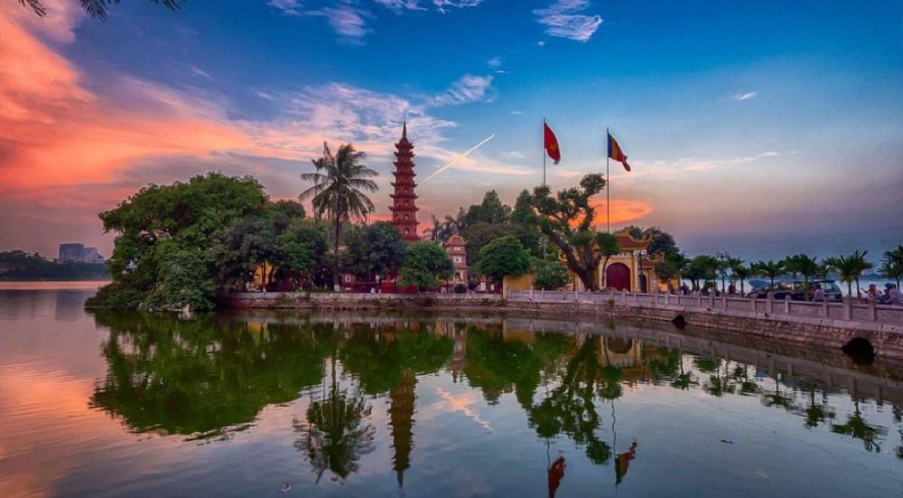 TRAN QUOC PAGODA – THE MOST BEAUTIFUL OLD PAGODA IN VIETNAM