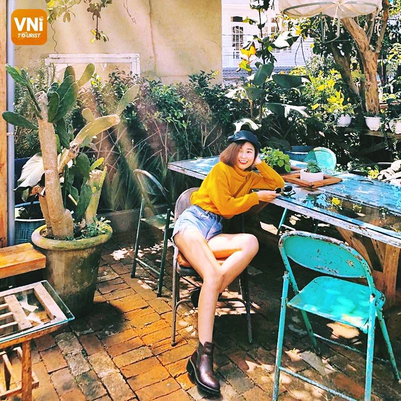 THREE DALAT CAFÉS OPENED 24/24-2