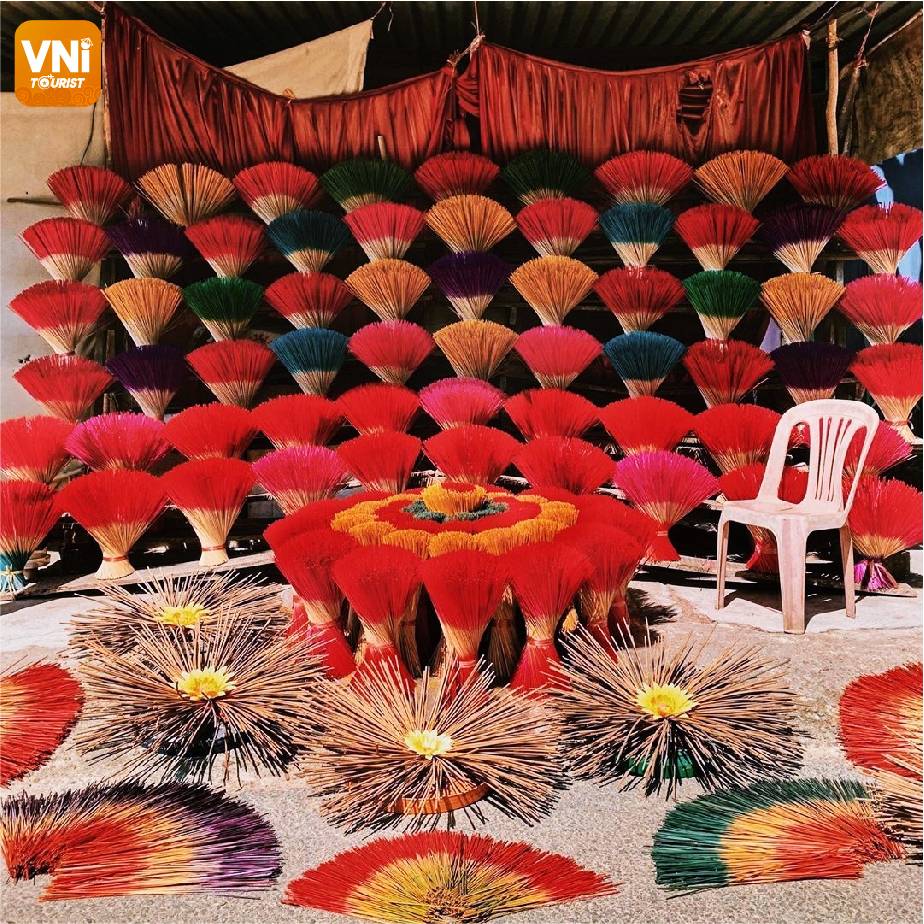 700-YEAR-INCENSE-MAKING-VILLAGE-IN-HUE-07