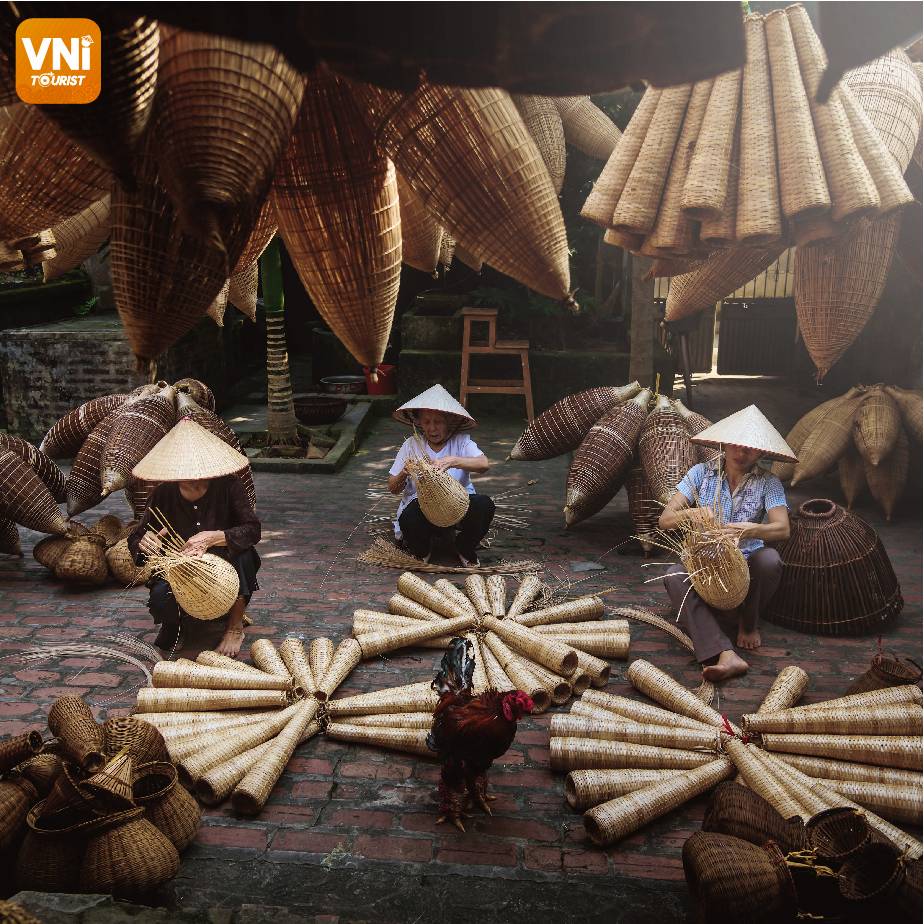 THE-200-YEAR-OLD-CAFT-VILLAGE-118