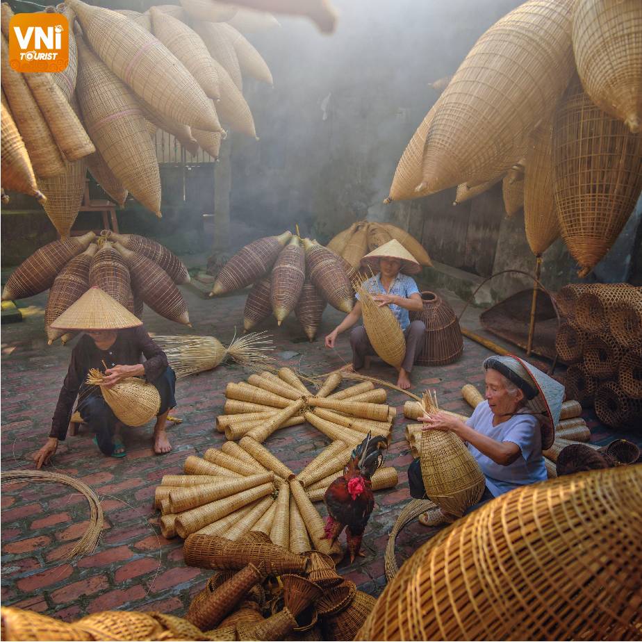 THE-200-YEAR-OLD-CAFT-VILLAGE-111
