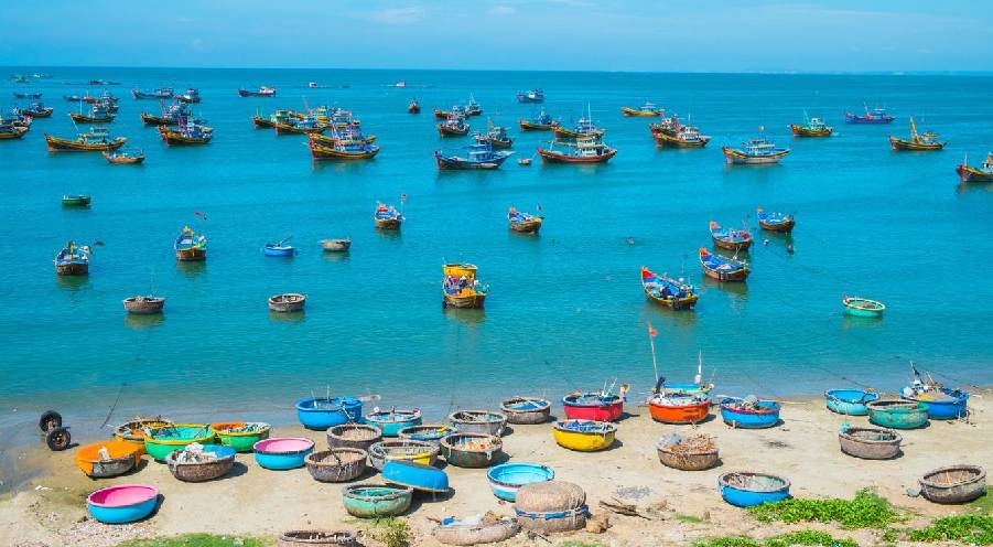 Phan Thiet, the alluring intersection between the desert and the sea