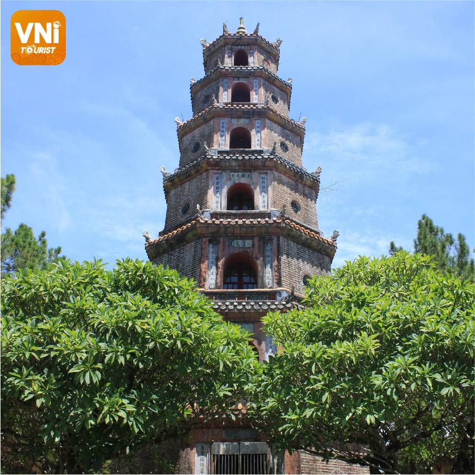 THIEN-MU-PAGODA