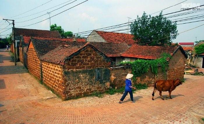 Duong-Lam-Ancient-Village-02