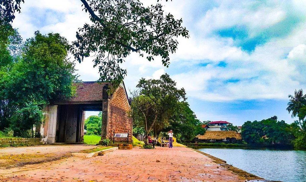 Duong-Lam-Ancient-Village-02