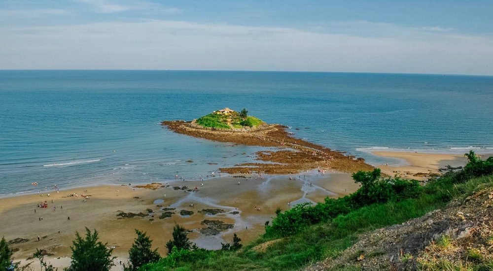 Hon Ba Temple – the place owns a unique cross-sea road