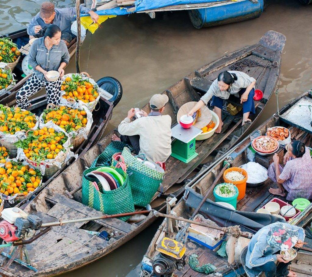 Cai-Rang-floating-market-02