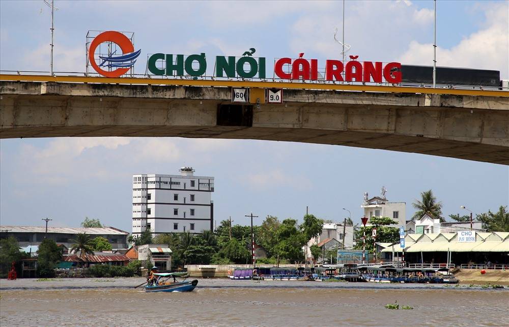 Cai-Rang-floating-market-02