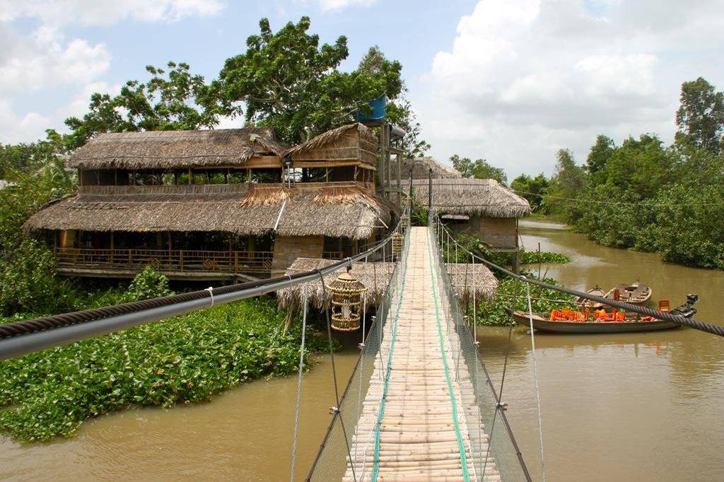 Cai-Rang-floating-market-02