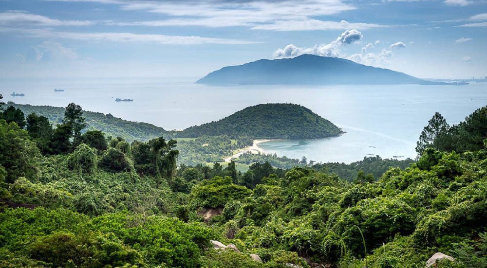 Hai Van Pass – An impressive hillside road in the middle Vietnam