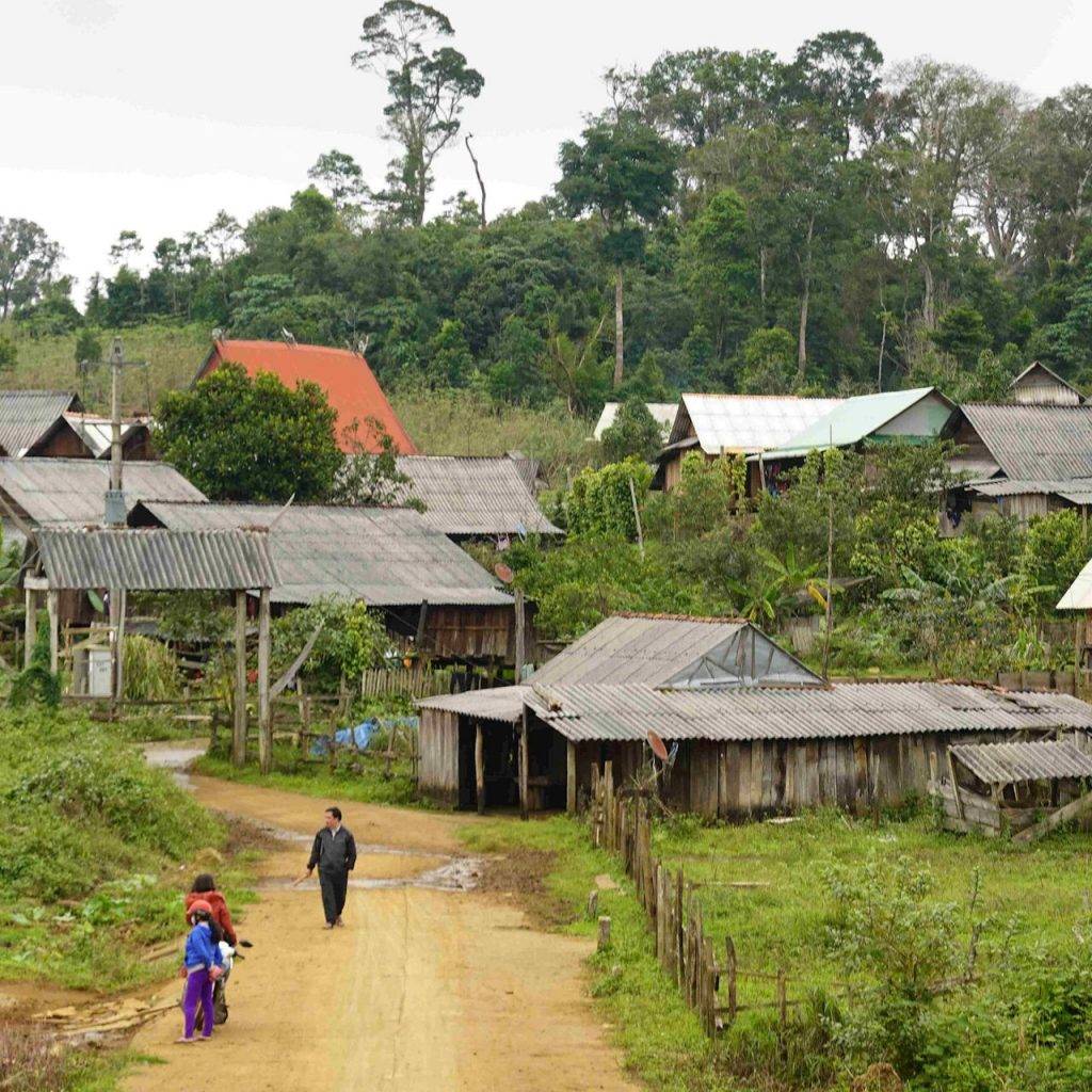 Binh-Dinh’s-rooftop-An-Lao-viet-nam-02