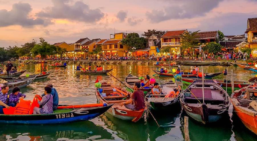 Hoi An Ancient Town by night