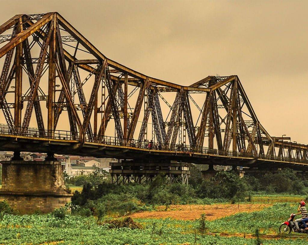 Iconi- bridges-in-Vietnam-for-instagrammable-photo-chances-11
