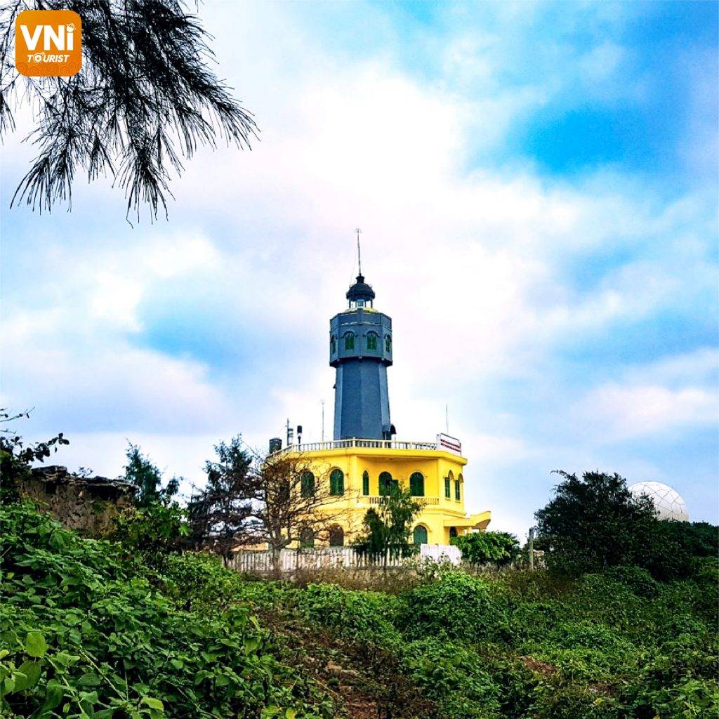 BACH-LONG-VI-ISLAND-08