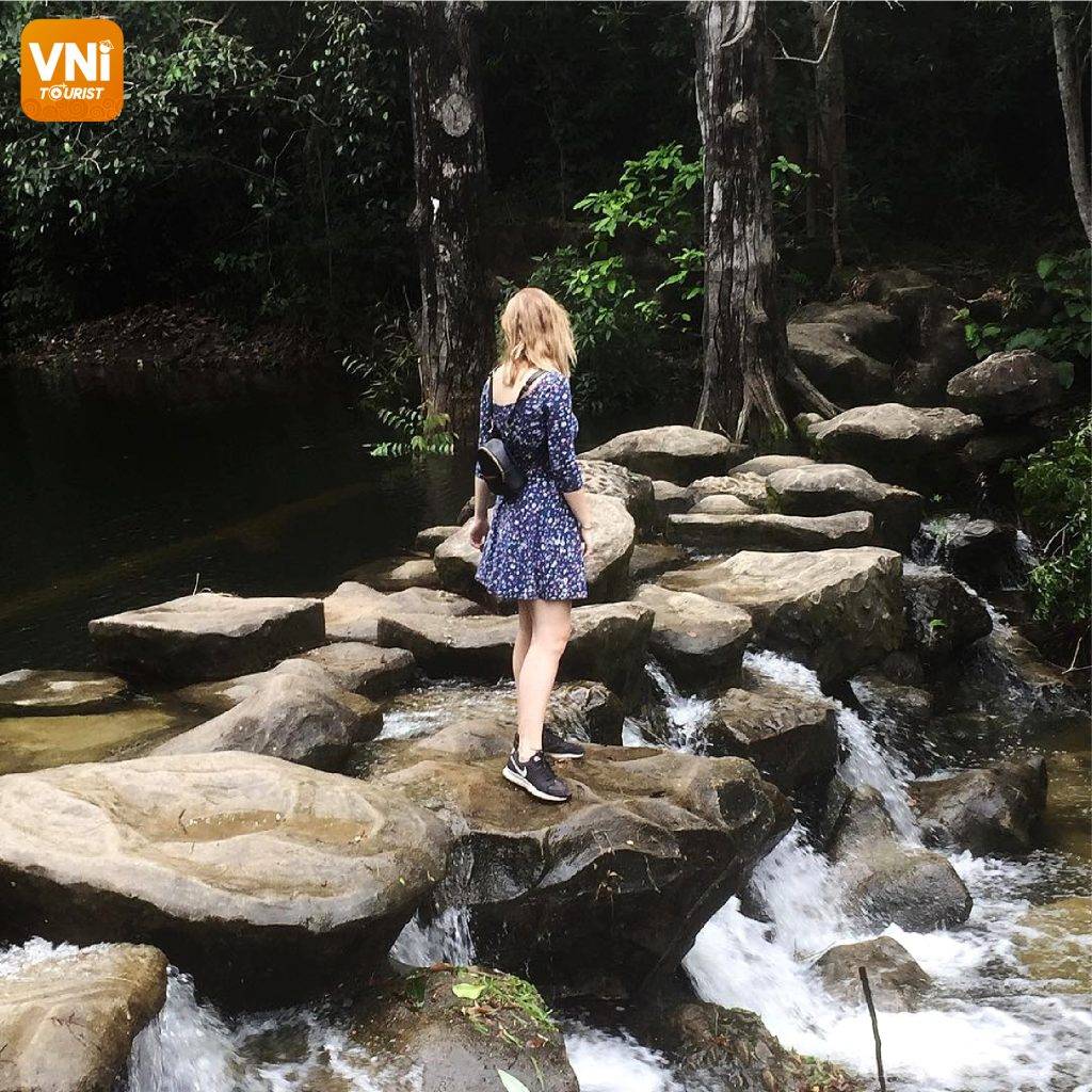 SUOI-TRANH-TRAVEL-0