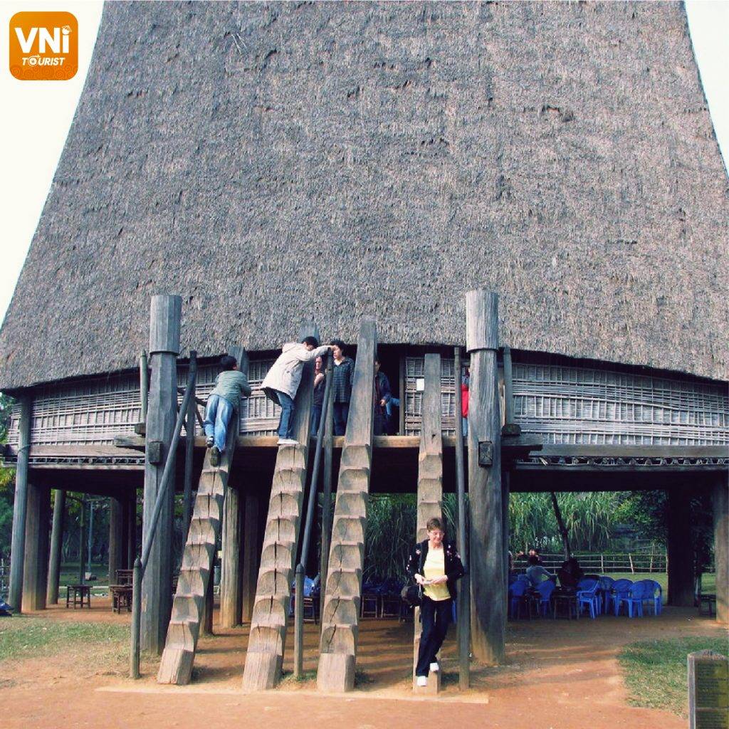 VIETNAM-MUSEUM-OF-ETHNOLOGY-15