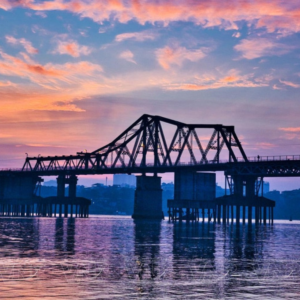 Long Bien Bridge - vnitourist