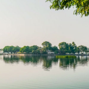 truc bach lake - vnitourist