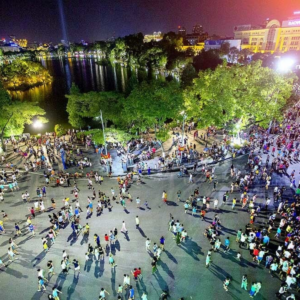 hanoi walking street- vnitourist